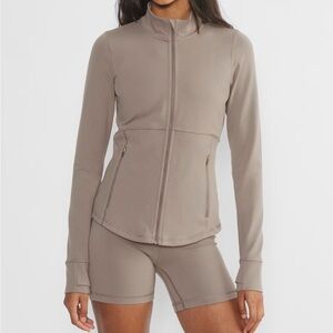 Aritzia Tna Action BBL Jacket -Butter, Size Medium, taupe color